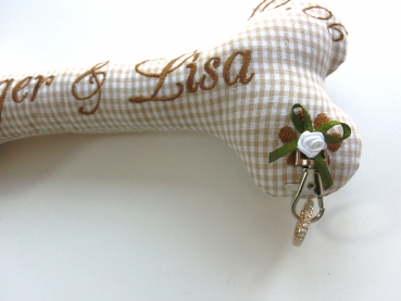 Preview: ♥ Ringkissen Knochen Wunschname Stickerei Hochzeit Hochzeitsknochen Just Married I Do Lüttentüddel®