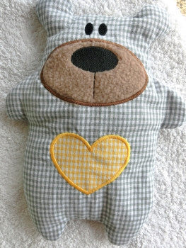 Preview: ♥ Knuddel Bär mit Herz Applikation Körnerkissen Wärmekissen Dinkel Wunschname
