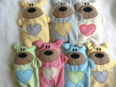 ♥ Knuddel Bär mit Herz Applikation Körnerkissen Wärmekissen Dinkel Wunschname