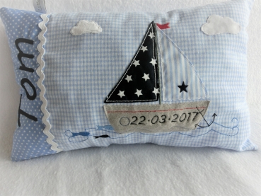 Preview: ★ 35x23 cm Kissen Geburt Einschulung KITA Kissen to Go Schmusekissen Taufe Boot Segelboot Name ★ von Lüttentüddel