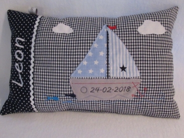 ★ 35x23 cm Kissen Geburt Taufe Einschulung KITA  Boot Segelboot Name Schmusekissen ★ von Lüttentüddel