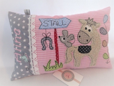 ★ ca. 35x25 cm Kissen Pferd Stall Wunschname Geburt Taufe Einschulung Reisekissen  ★ von Lüttentüddel