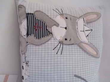 Preview: ★ ca. 35x25 cm Kissen kleiner Hase Matrose Baby Wunschname Geburt Taufe Einschulung KITA Schmusekissen Reisekissen von Lüttentüddel