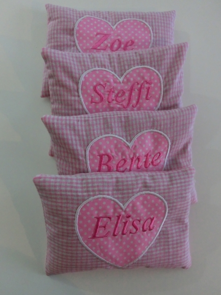 ♥ Herz Punkte Wunschname Körnerkissen Wärmekissen Dinkel Lavendel von Lüttentüddel