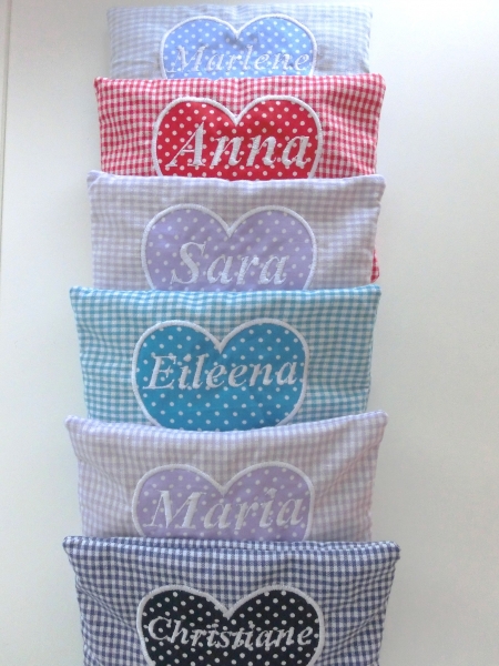 ♥ Herz Punkte Wunschname Körnerkissen Wärmekissen Dinkel Lavendel von Lüttentüddel