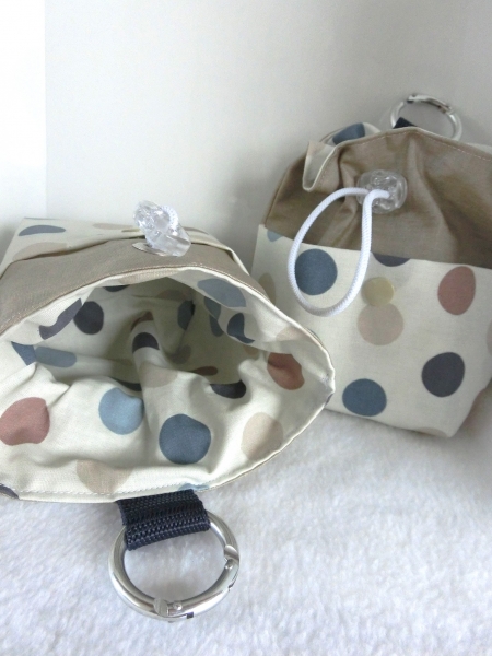 ♥ SEHR EDEL  DOTS HUND LECKERLIBEUTEL KOTBEUTEL GÜRTELTASCHE VON LÜTTENTÜDDEL