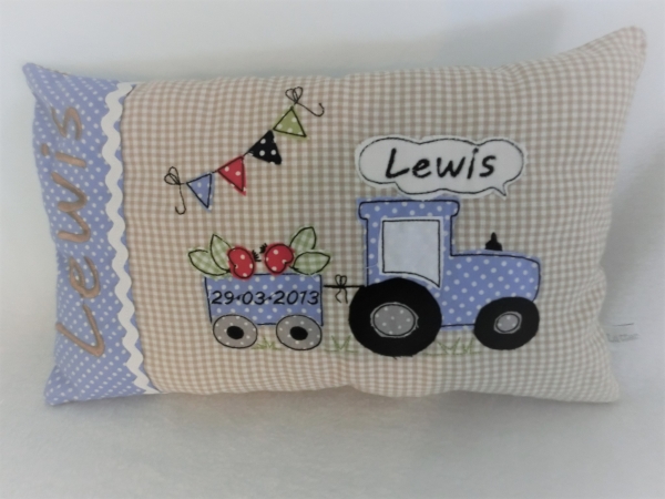 ★ 35x23 cm Kissen Geburt Kita Einschulung Taufe Traktor Trecker Name ★ von Lüttentüddel