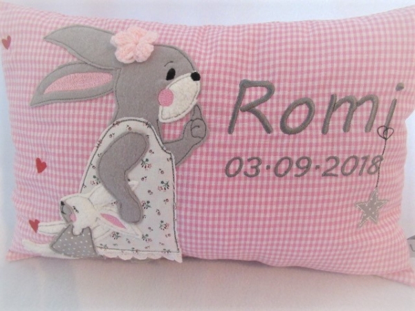 ★ ca. 35x25 cm Kissen Hase Schmusehase Baby Wunschname Geburt Taufe Einschulung Reisekissen  ★ von Lüttentüddel