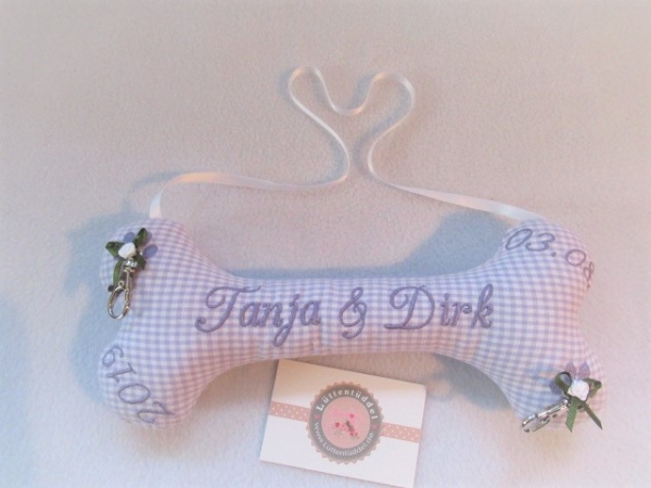 ♥ Zauberhaftes Ringkissen Knochen Wunschname Stickerei Hochzeit Standesamt  Hochzeitsknochen Just Married von LüttentüddelI