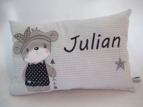 ca. 35x25 cm Kissen kleines tapferes Indianer Bär Mädchen Baby Wunschname Geburt Taufe Einschulung Reisekissen von Lüttentüddel