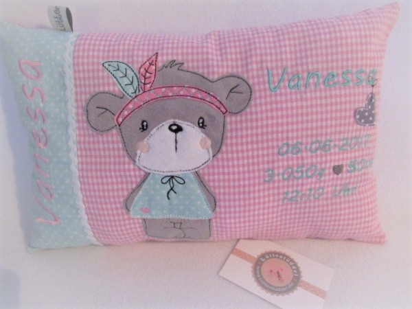 ca. 35x25 cm Kissen kleines tapferes Indianer Bär Mädchen Baby Wunschname Geburt Taufe Einschulung Reisekissen von Lüttentüddel