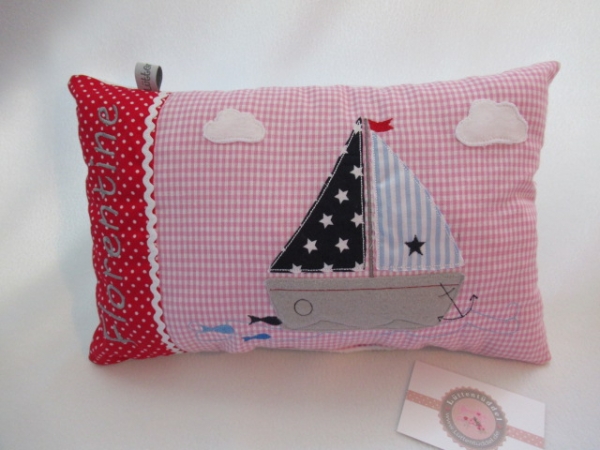 ★ 35x23 cm Kissen Geburt Boot Segelboot Name Kita Genschen Einschulung Taufe Geburtstag ★ von Lüttentüddel