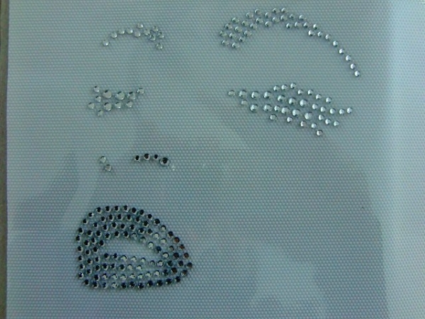 sexy Gesicht Hotfix Hotglue Bügelbild Strass für Shirt Jacke Tasche