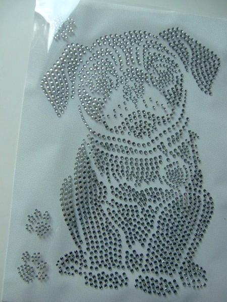 Mops Hund 3 Pfoten Strass Bügelbild Hotfix Hotglue