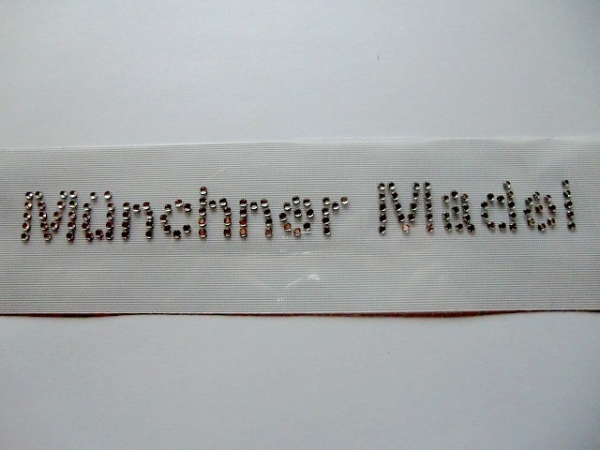 Münchner Madel Oktoberfest Wiesn Bügelbild Schriftzug Strass Shirt Hotfix Jacke Bügelmotiv