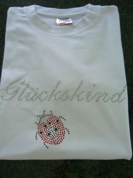 Schriftzug Glückskind mit Glückskäfer Strass Bügelbild Hotfix Hotglue