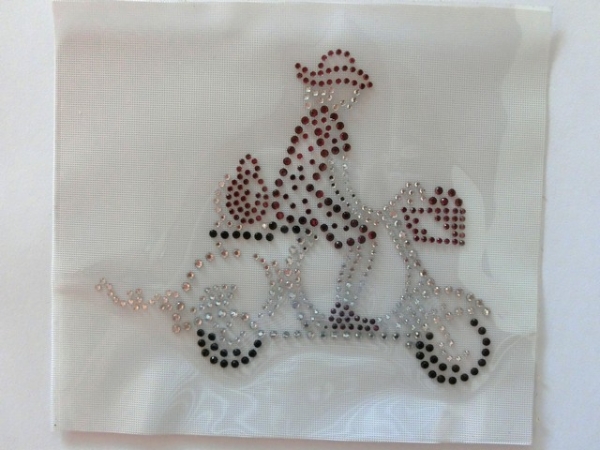 Roller Motorrad Hotfix Bügelbild Jacke Shirt Tasche Bluse Blazer Sturzhelm TopRoller Motorrad Hotfix Bügelbild Jacke Shirt Tasche Bluse Blazer Sturzhelm Zauberstrass