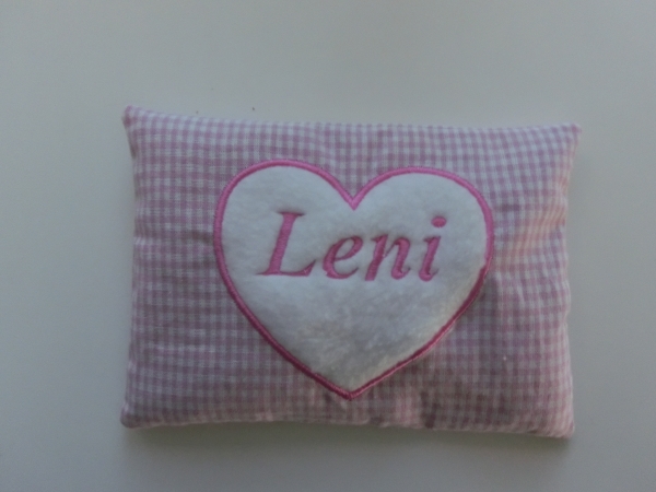 Nicky Herz Name Wunschname Körnerkissen Wärmekissen Dinkel Lavendel Stickerei