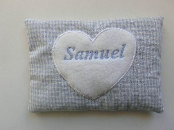 Nicky Herz Name Wunschname Körnerkissen Wärmekissen Dinkel Lavendel Stickerei