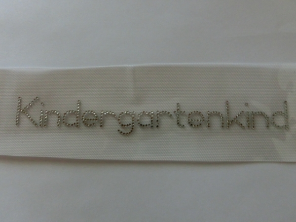 Schriftzug Kindergartenkind Hotfix Strass Bügelbild Shirt Jacke Tasche Kleid Top