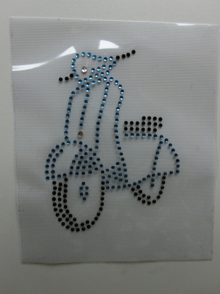 Roller Motorrad Hotfix Bügelbild Jacke Shirt Tasche Bluse Blazer Sturzhelm TopRoller Motorrad Hotfix Bügelbild Jacke Shirt Tasche Bluse Blazer Sturzhelm Zauberstrass